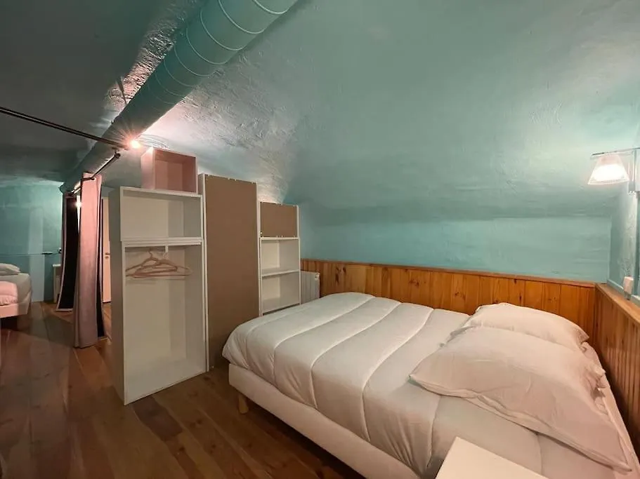 Le Dortoir Saint Georges, 8 Personnes, Vieux Lyonアパートメント 0*, リヨン フランス